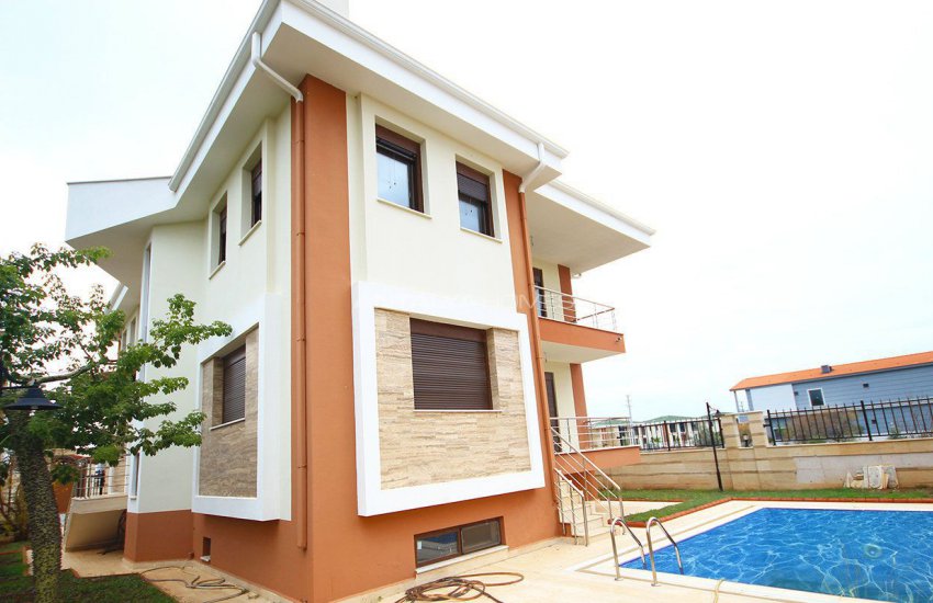 5+2 Villas with Private Pool and Garden in Dosemealti 5