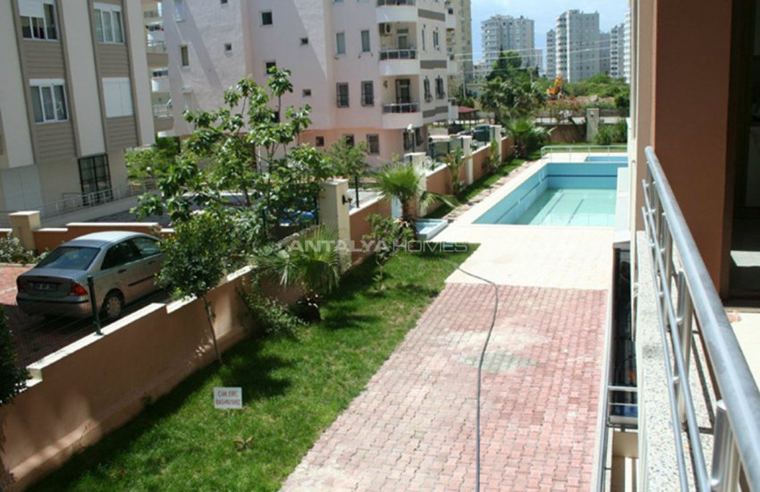 Spacious Property with Blinds in Antalya Turkey 2