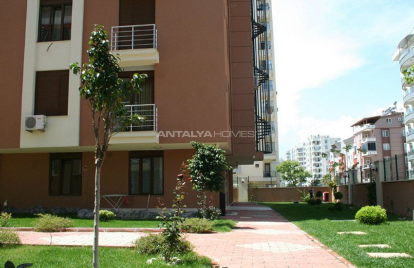 Spacious Property with Blinds in Antalya Turkey 3