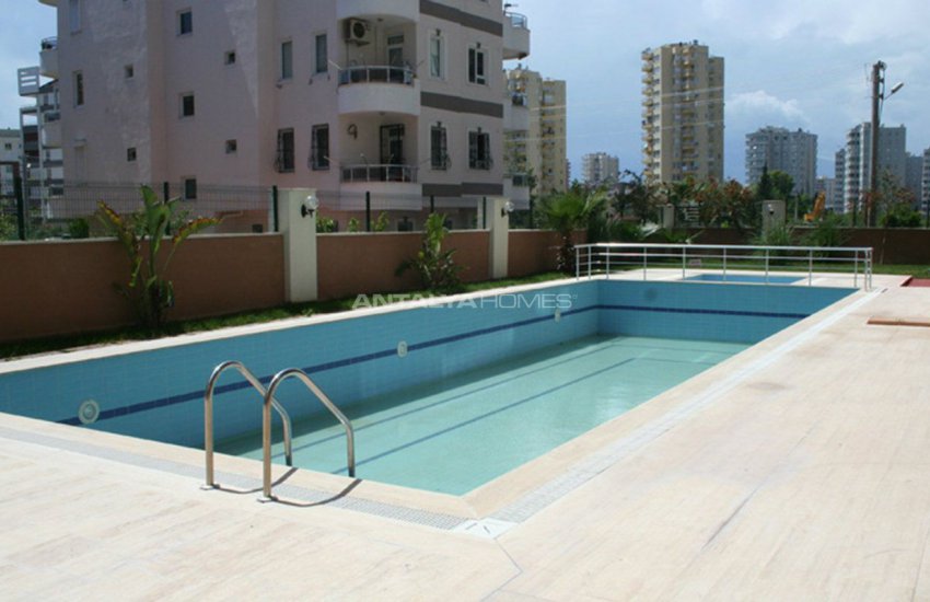 Spacious Property with Blinds in Antalya Turkey 7