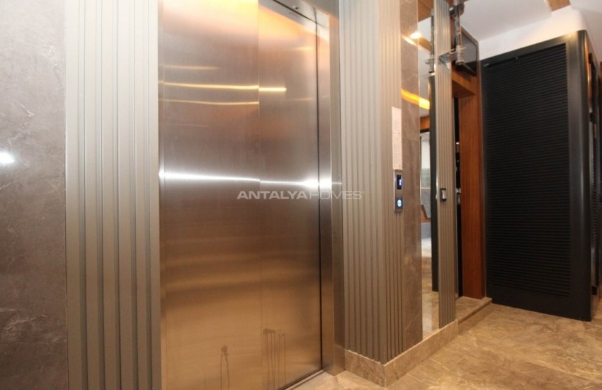 Antalya Bahçelievler'de Akıllı Ev Sistemli Satılık Lüks Daireler 13