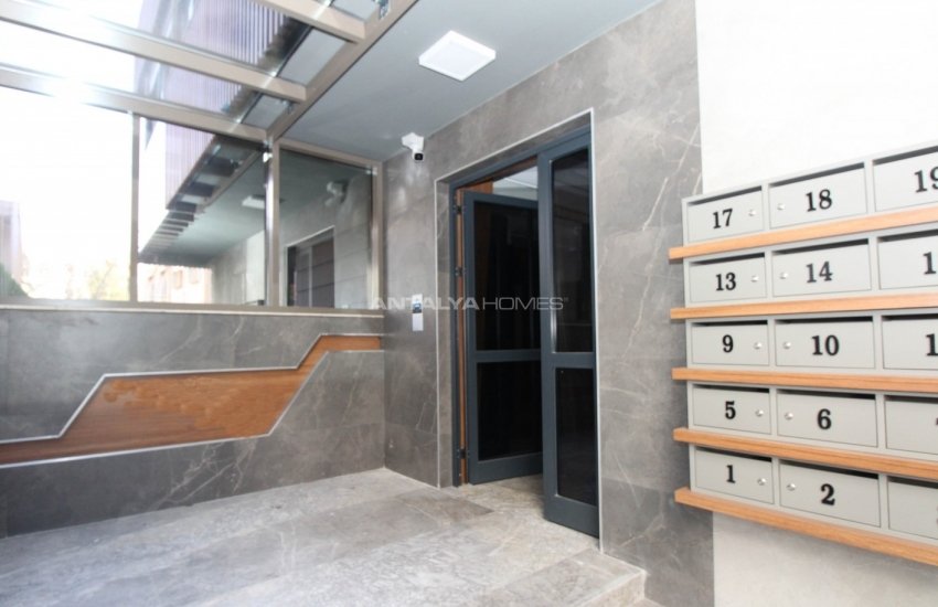 Antalya Bahçelievler'de Akıllı Ev Sistemli Satılık Lüks Daireler 9