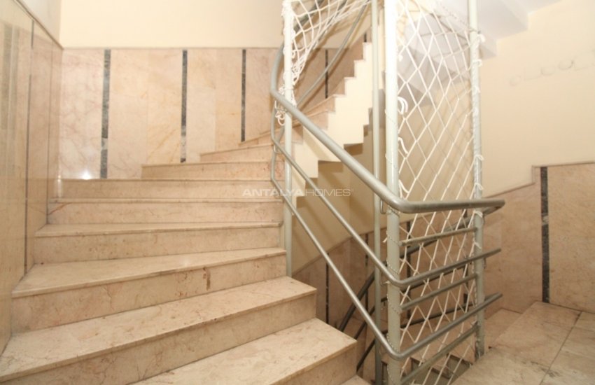 Driezijdig Appartement Op Een Centrale Locatie In Antalya 7