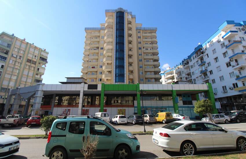 Driezijdig Appartement Op Een Centrale Locatie In Antalya