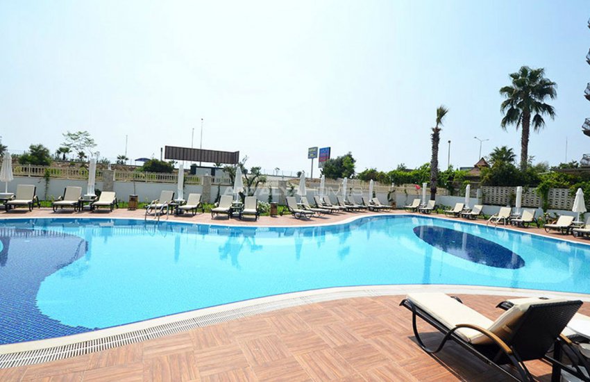 Modernly Designed Seafront Apartments in Alanya Mahmutlar 2