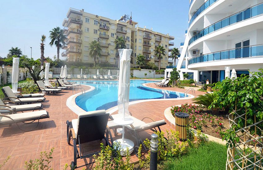 Modernly Designed Seafront Apartments in Alanya Mahmutlar 3
