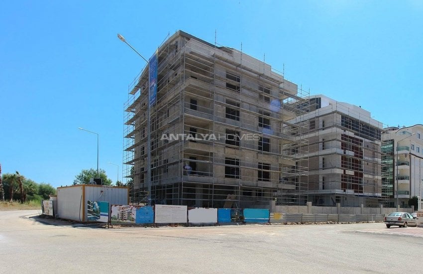 Spacious Flats in Complex with Rich Facilities in Antalya 1