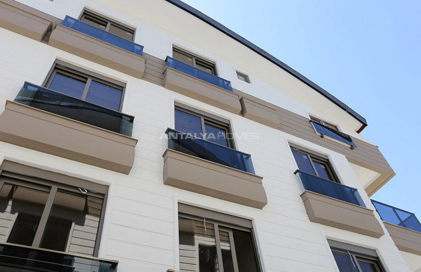 Lara’da Yeşilliklerle Çevrili Site İçinde Daireler 8