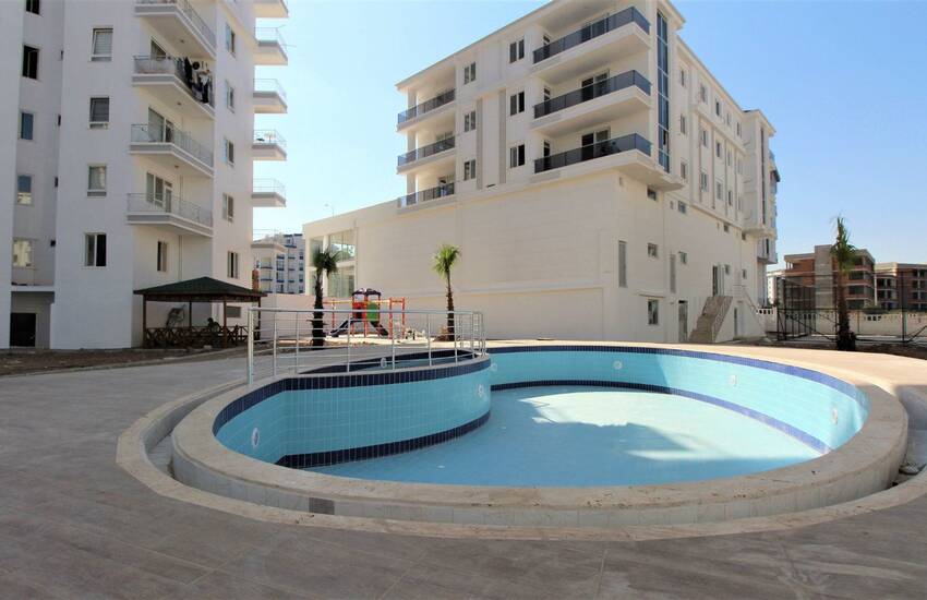 Kepez Flats in the Modern Complex with Swimming Pool 1
