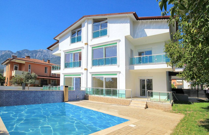 New Semi-detached Villa in Kemer 3