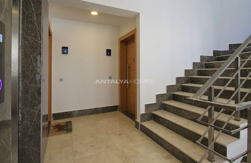 آپارتمان مرکزی در آنتالیا نزدیک به دریا 11