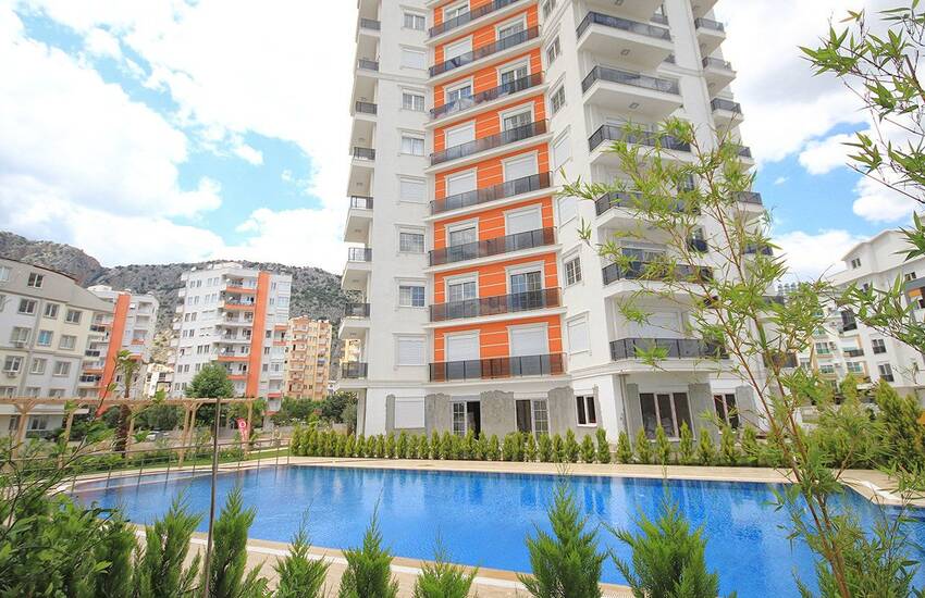 Antalya Flats Close to All Amenities in Kepez