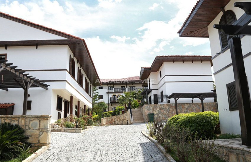 منازل للبيع في انطاليا مفروشة بالكامل بنظام فندقي 7