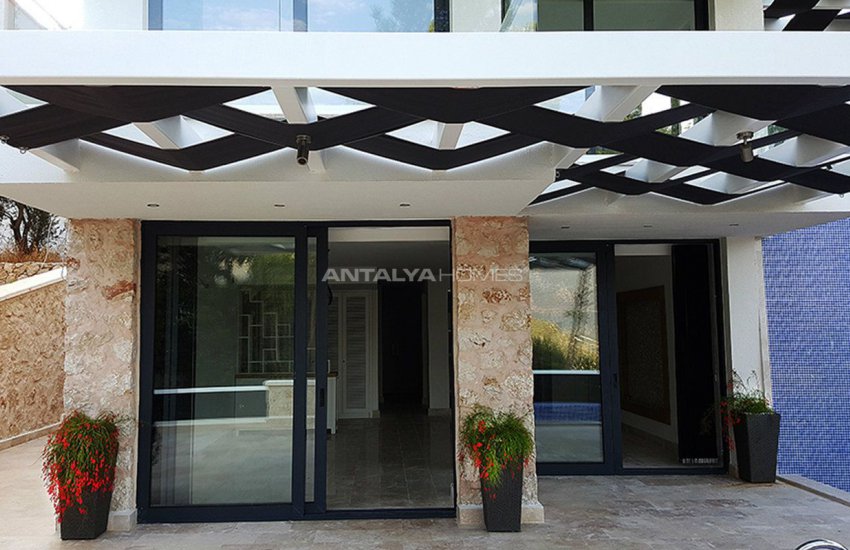 Exclusive Triplex Villa in Kalkan with Private Features 8