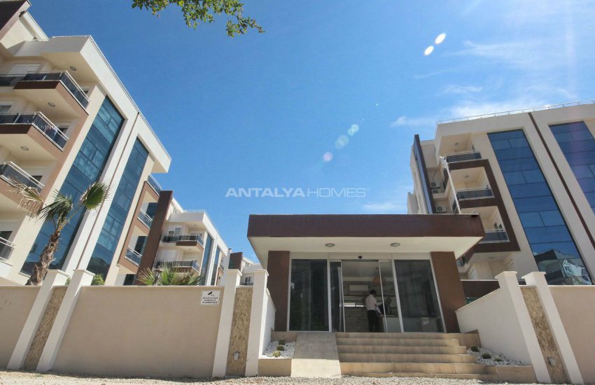 شقق بإطلالة خلابة غير منقطعة على الطبيعة والجبال في كونيالتي 3