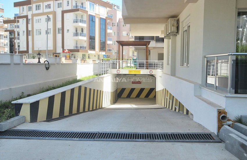 شقق بإطلالة خلابة غير منقطعة على الطبيعة والجبال في كونيالتي 4