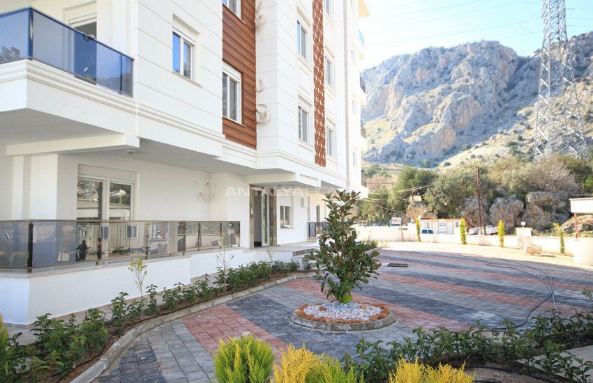 Готовая Недвижимость в Анталии с Видом на Горы 1