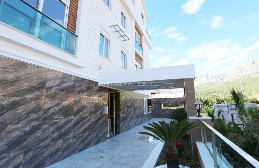 Modern Property with Mountain View in Antalya Konyaalti 1