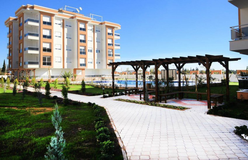 Квартира в Кепезе, Анталия на Среднем Этаже Жилого Комплекса 15