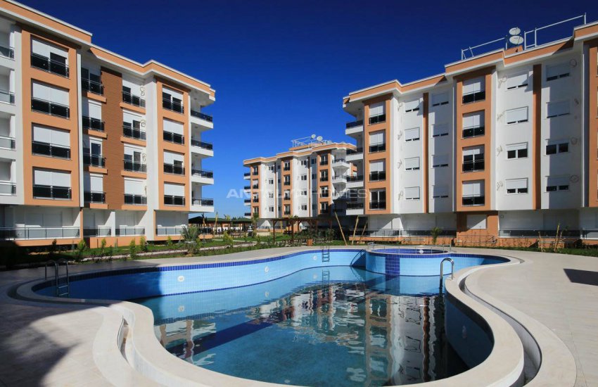 Квартира в Кепезе, Анталия на Среднем Этаже Жилого Комплекса 9