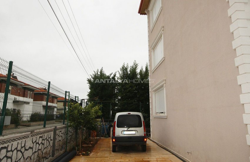 Well-kept House Surrounded by Nature in Antalya Dosemealti 12