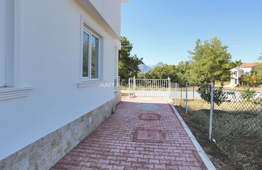 Turnkey Villas Intertwined with Nature in Antalya 11