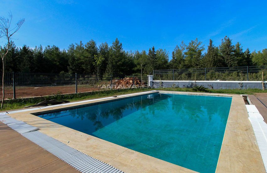 Villas Pittoresques Avec Piscine À Dosemealti 4