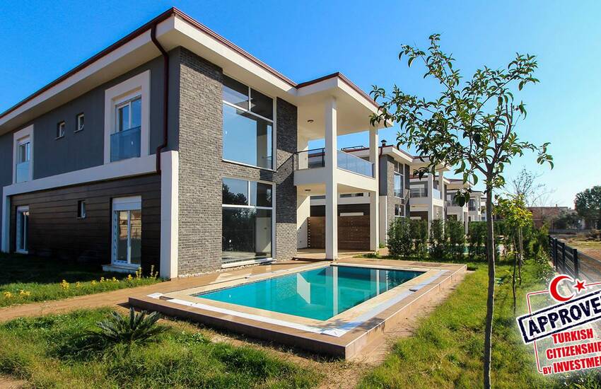 Picturesque Villas with Swimming Pool in Döşemealtı 1