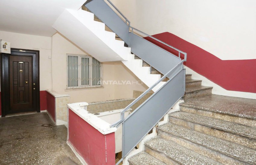 Centrally Located Resale 3+1 Apartment in Kaleici 3