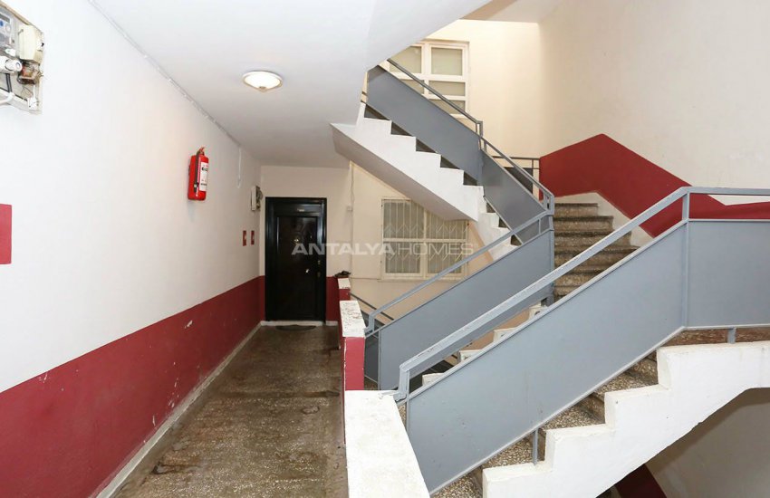 Centrally Located Resale 3+1 Apartment in Kaleici 4