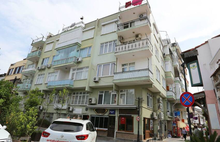 Centralbelägen Begagnad Lägenhet I Kaleici Antalya 1