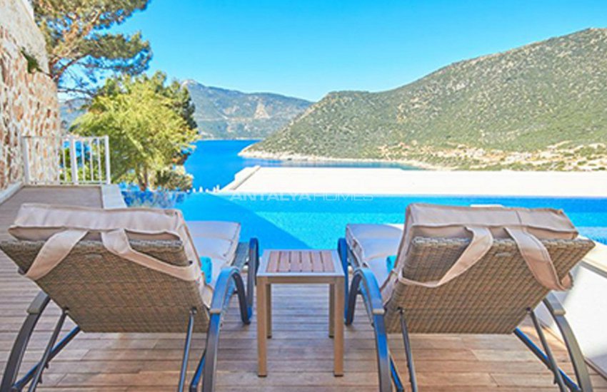 Kalkan'da Plaja 250 Metre Uzaklıkta Komple Eşyalı Villa 5
