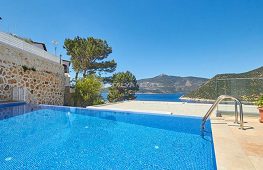 Kalkan'da Plaja 250 Metre Uzaklıkta Komple Eşyalı Villa 7