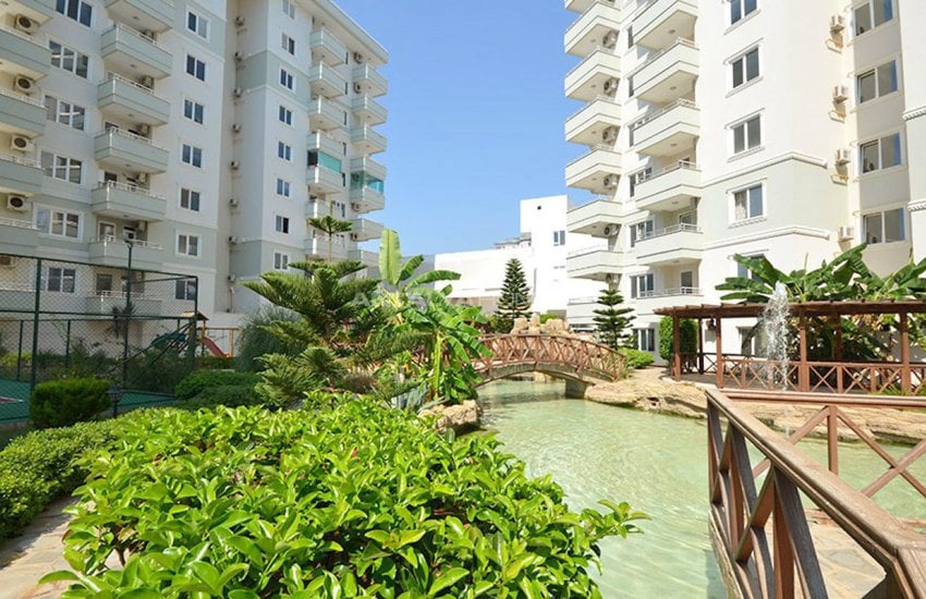 Alanya Tosmur'da Denize Yakın Site İçinde Lüks Daireler 3