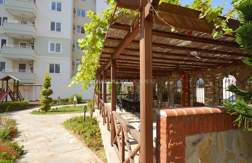 Alanya Tosmur'da Denize Yakın Site İçinde Lüks Daireler 8