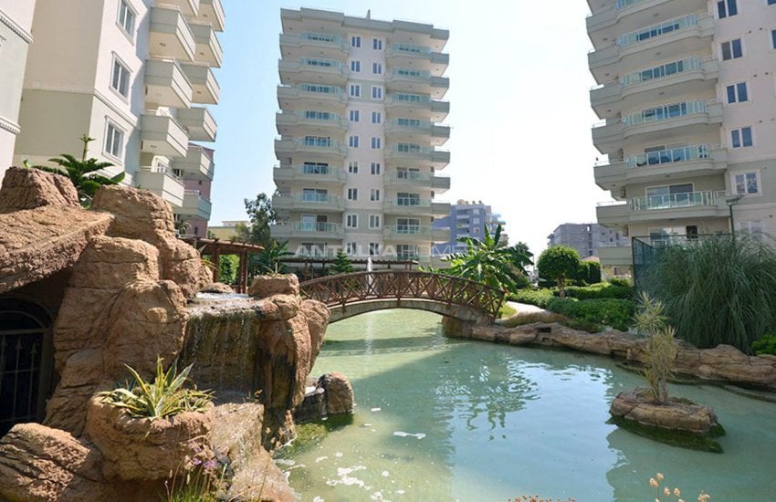 Alanya Tosmur'da Denize Yakın Site İçinde Lüks Daireler 9