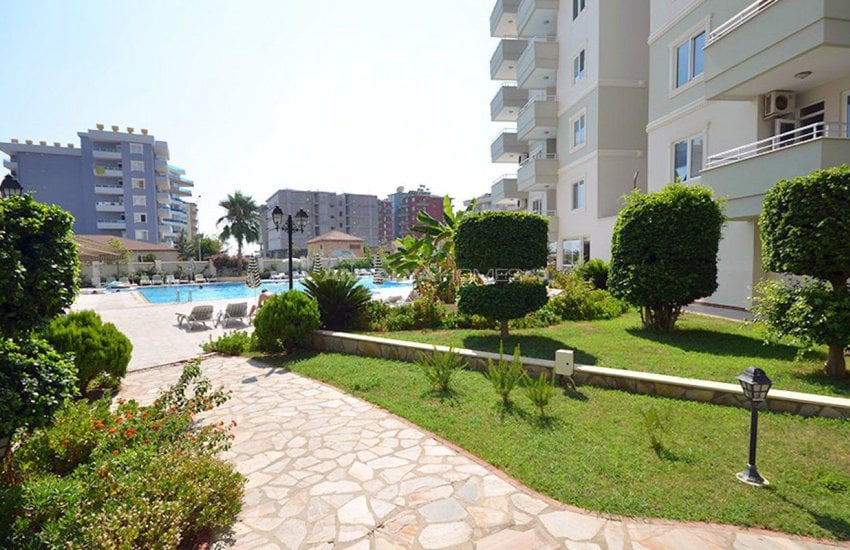 Alanya Tosmur'da Denize Yakın Site İçinde Lüks Daireler 10