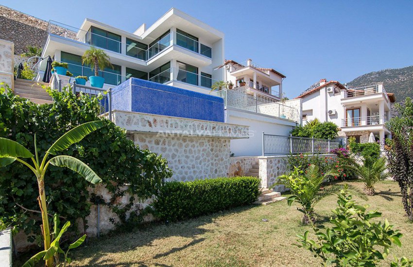 4+1 Sheltered Kalkan Villa Overlooking Bay and Islands 8