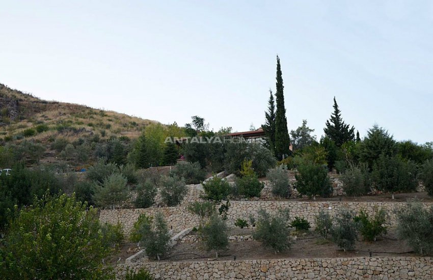 Aksu Karaöz’de Mobilyalı 3+1 Müstakil Çiftlik Evi 13