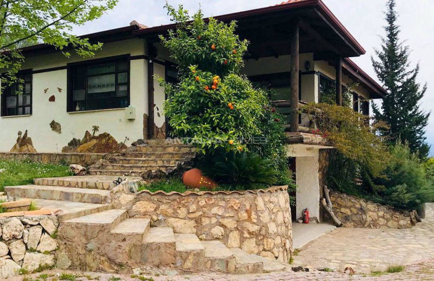 Aksu Karaöz’de Mobilyalı 3+1 Müstakil Çiftlik Evi 4