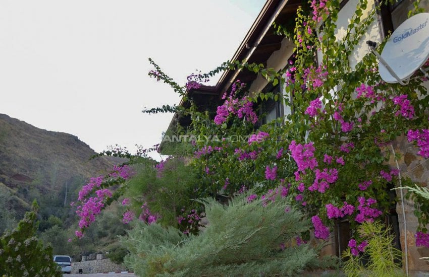 Aksu Karaöz’de Mobilyalı 3+1 Müstakil Çiftlik Evi 6