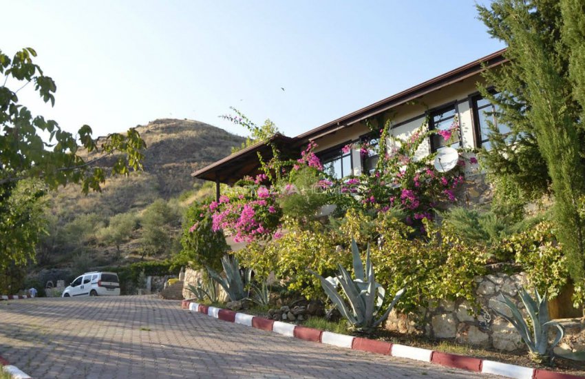 Aksu Karaöz’de Mobilyalı 3+1 Müstakil Çiftlik Evi 8