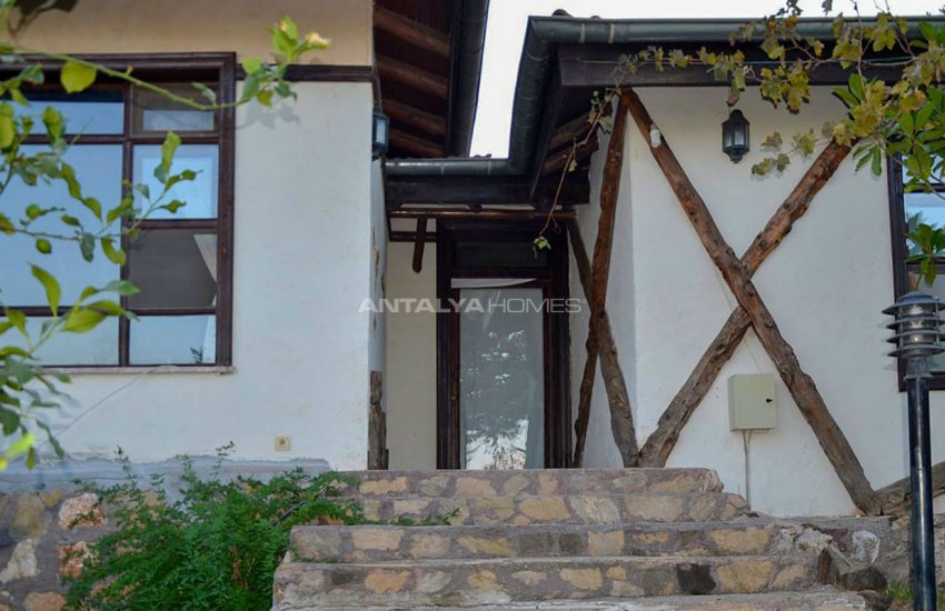 Aksu Karaöz’de Mobilyalı 3+1 Müstakil Çiftlik Evi 10