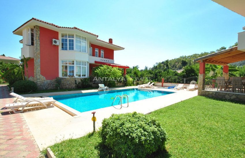 Çamyuva’da Ortak Havuzlu ve Bahçeli Müstakil Villa 4