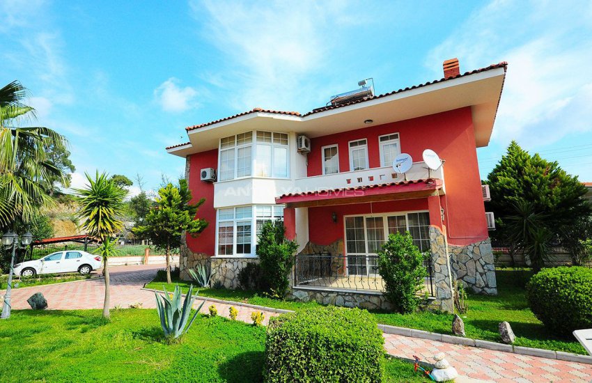 Çamyuva’da Ortak Havuzlu ve Bahçeli Müstakil Villa 9