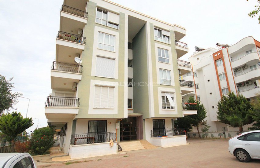 Antalya Lara'da Ayrı Mutfaklı 3 Yatak Odalı Daire 3