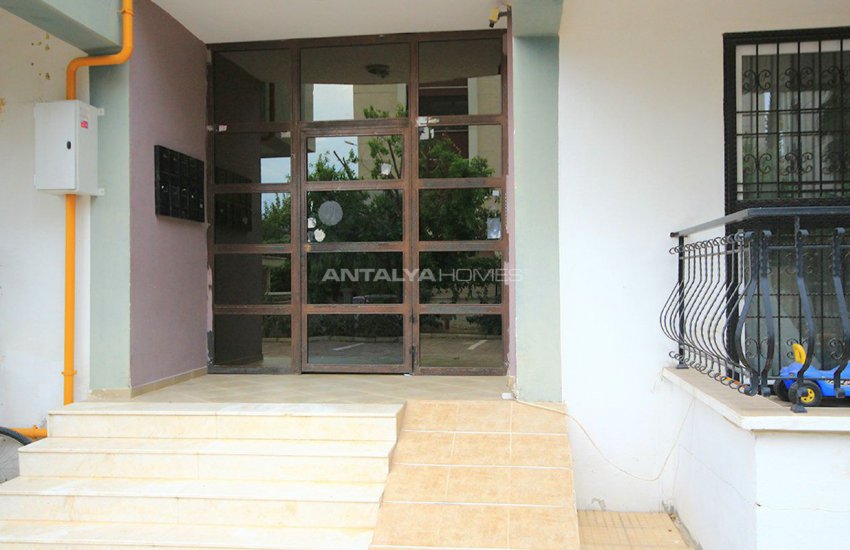 Antalya Lara'da Ayrı Mutfaklı 3 Yatak Odalı Daire 5