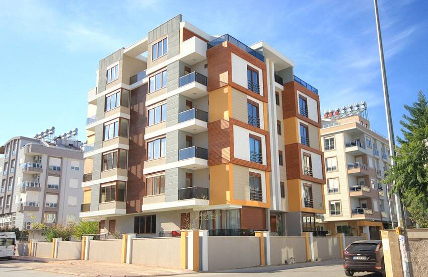 Rymliga Lägenheter I Antalya Konyaalti