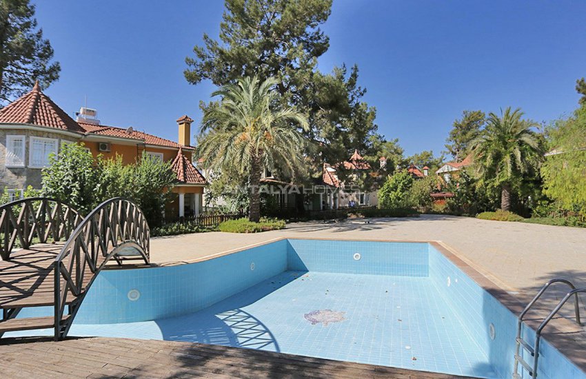 Detacted Villas with Private Garden and Car Parks in Antalya 15