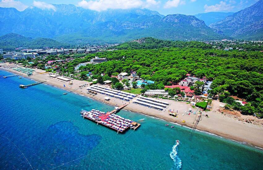 Hotel Land for Sale 450 Mt to the Beach in Kemer 1